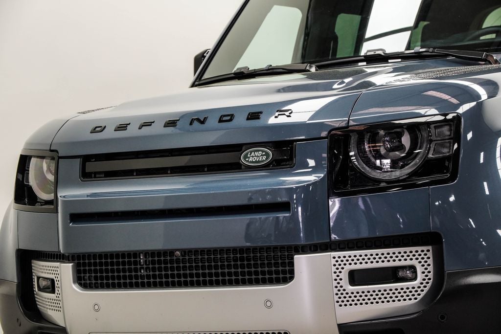 2025 Land Rover Defender 110 S