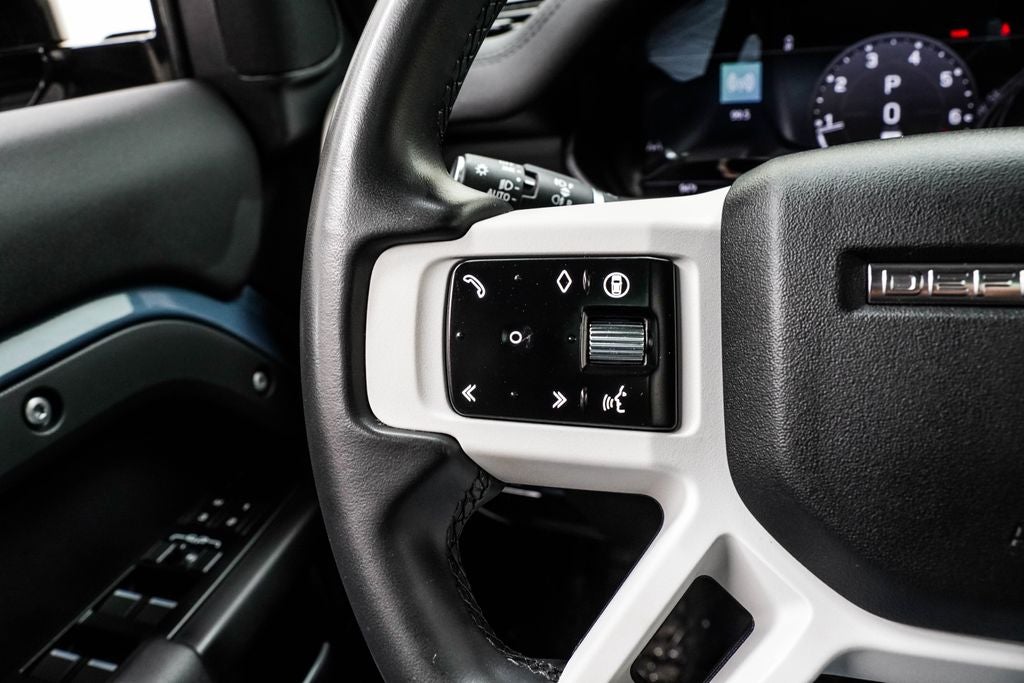 2025 Land Rover Defender 110 S