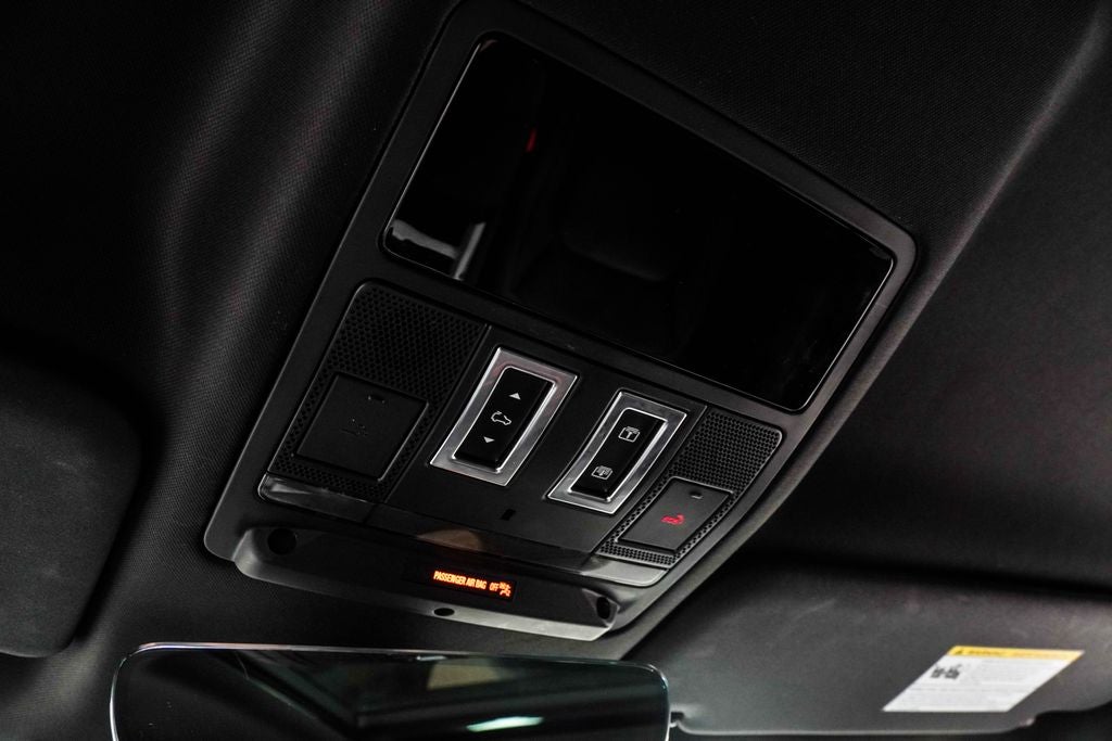 2025 Land Rover Defender 110 S