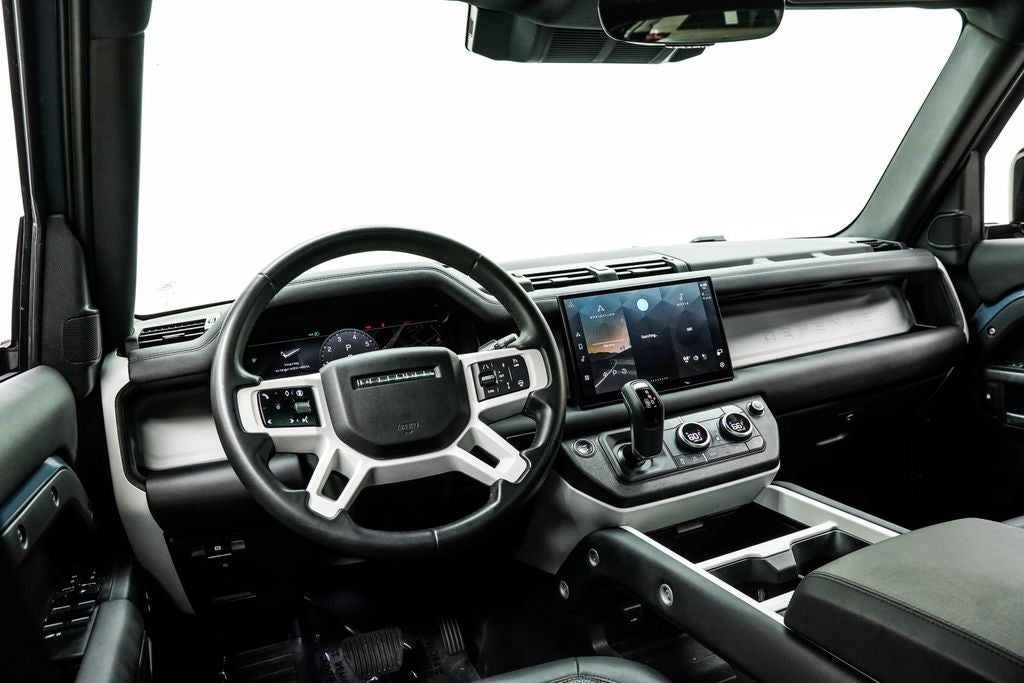 2025 Land Rover Defender 110 S