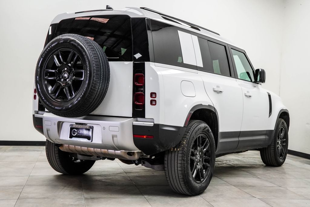 2025 Land Rover Defender 110 S