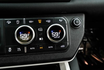 2025 Land Rover Defender 110 S