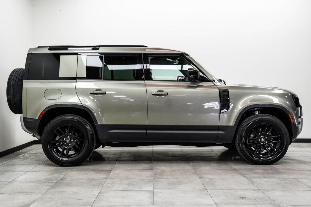 2025 Land Rover Defender 110 S