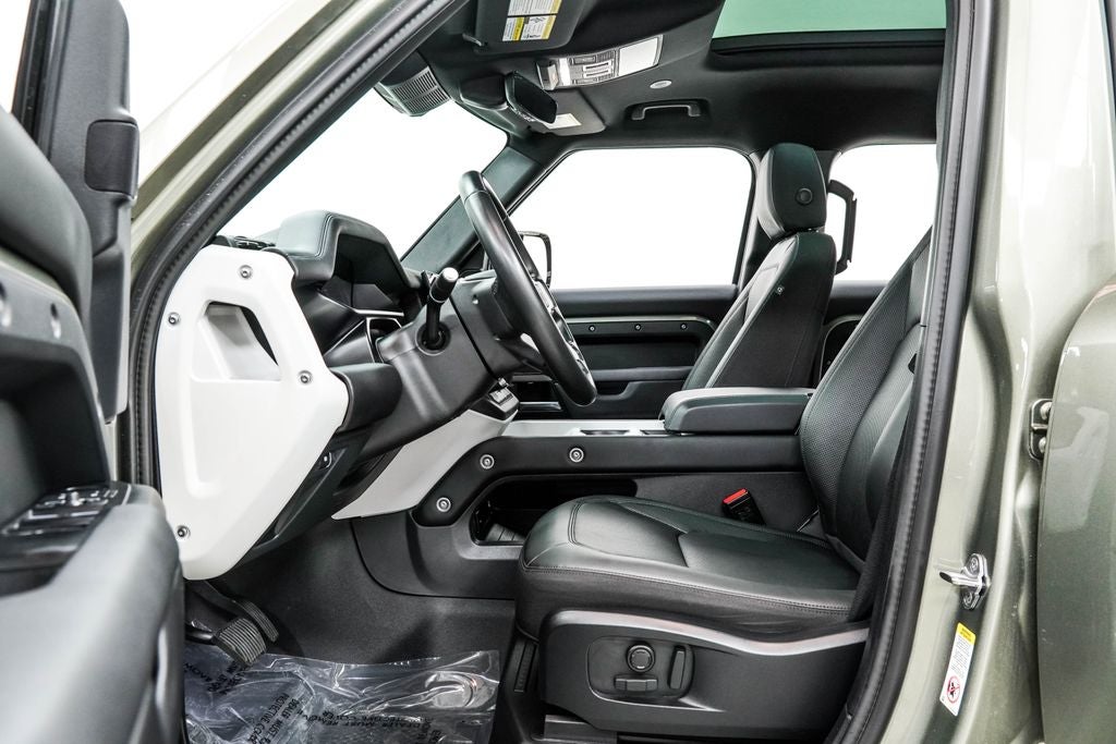 2025 Land Rover Defender 110 S