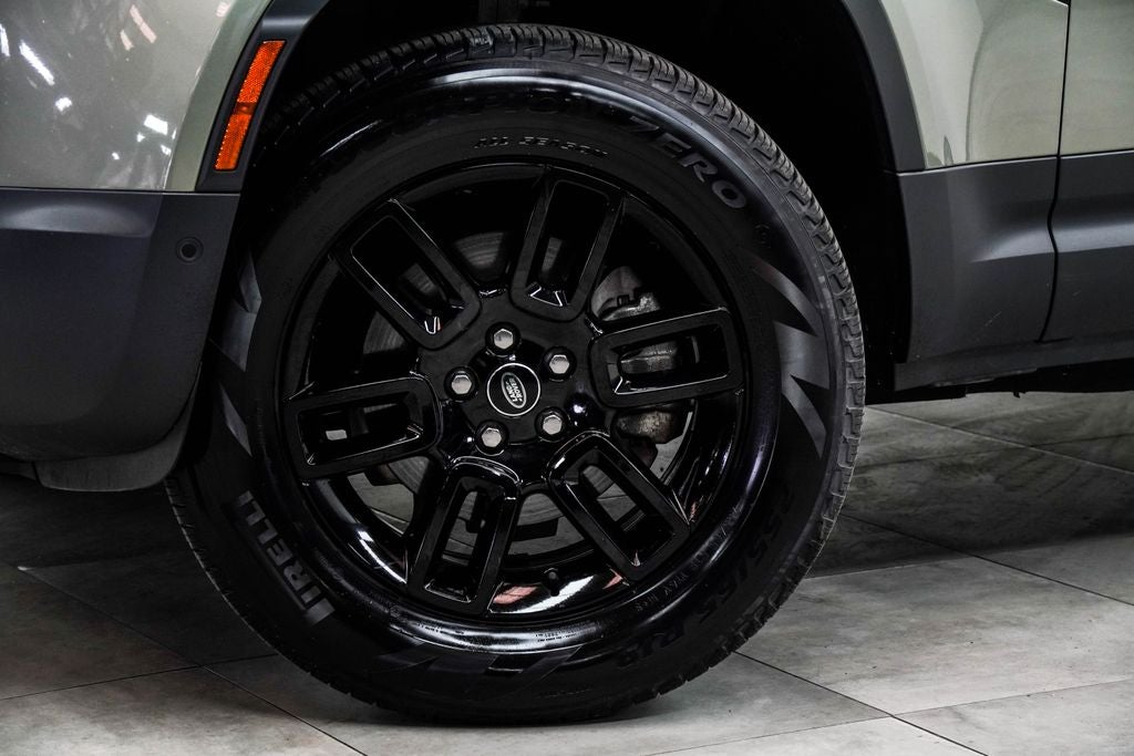2025 Land Rover Defender 110 S