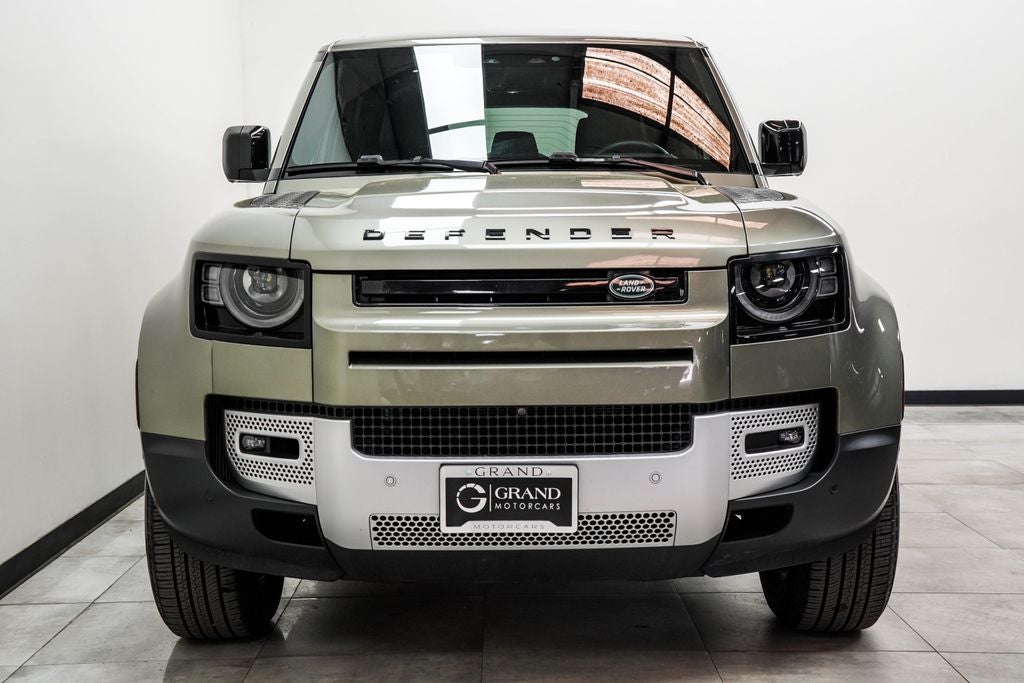2025 Land Rover Defender 110 S