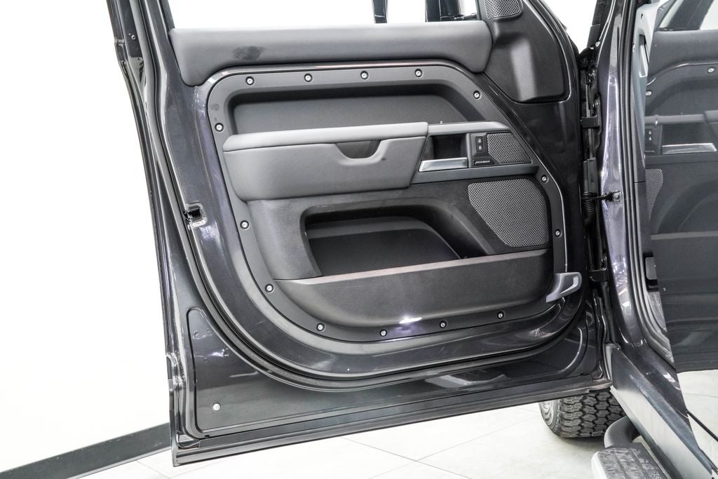 2024 Land Rover Defender 110 X