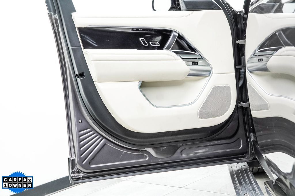 2023 Land Rover Range Rover SE LWB