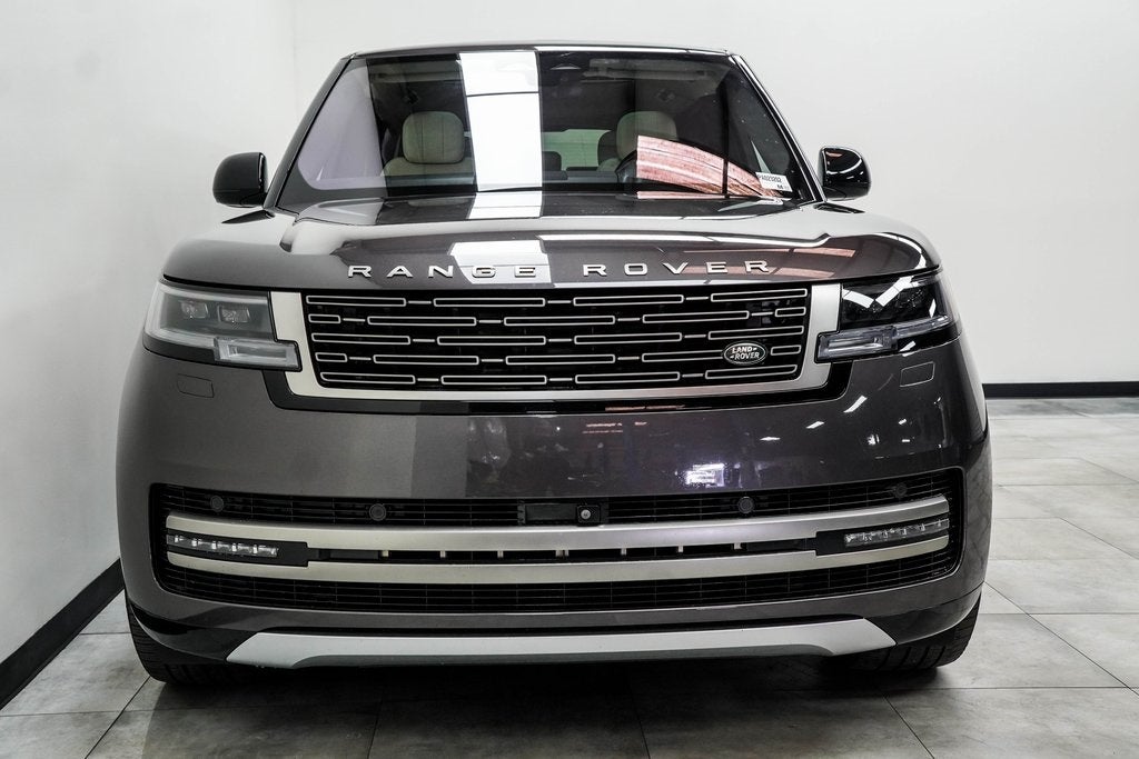 2023 Land Rover Range Rover SE LWB