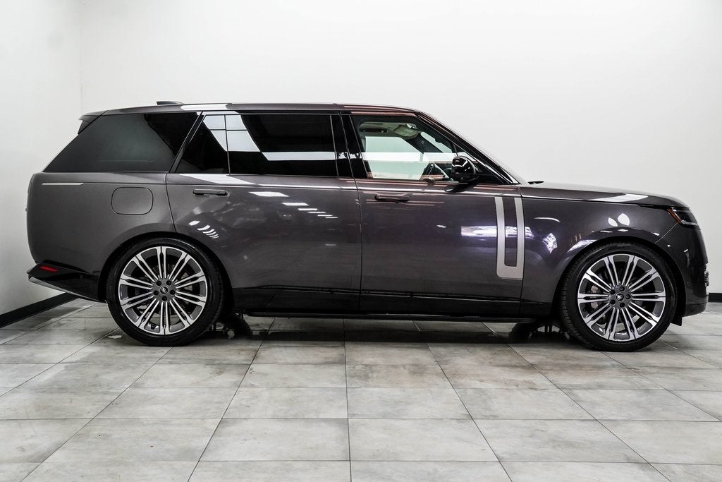 2023 Land Rover Range Rover SE LWB