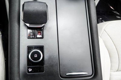 2025 Land Rover Discovery S