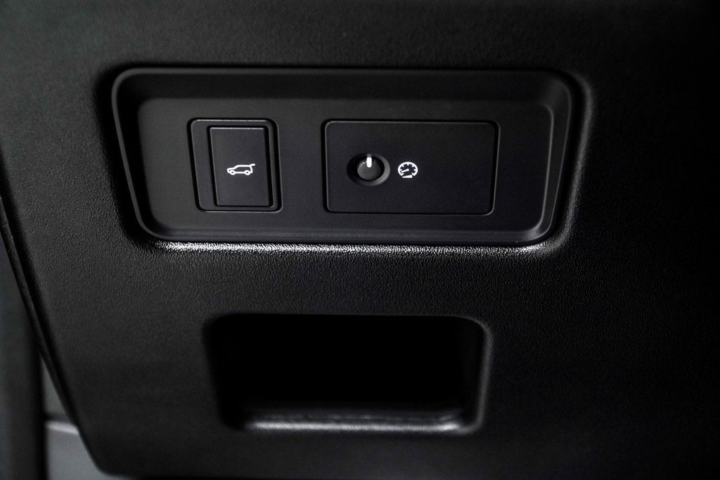 2025 Land Rover Discovery S