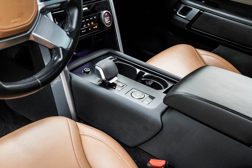 2023 Land Rover Discovery Metropolitan Edition