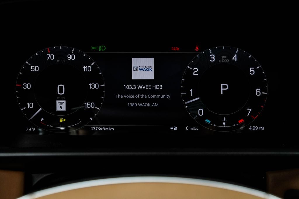 2023 Land Rover Discovery Metropolitan Edition