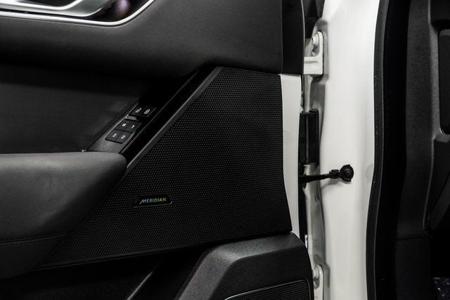 2025 Land Rover Range Rover Velar Dynamic SE