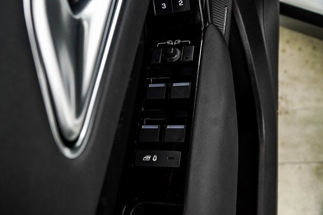 2025 Land Rover Range Rover Velar Dynamic SE