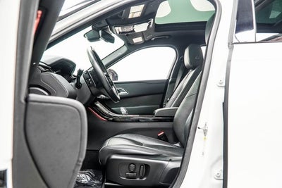 2025 Land Rover Range Rover Velar Dynamic SE