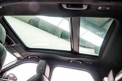 2025 Land Rover Range Rover Velar Dynamic SE