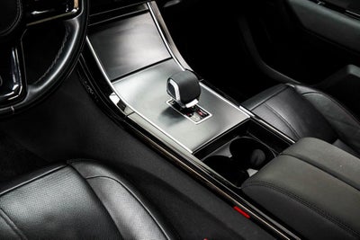 2025 Land Rover Range Rover Velar Dynamic SE