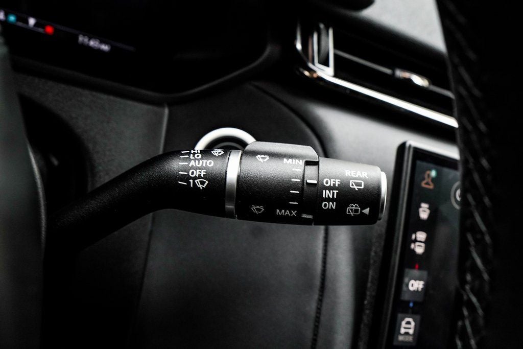 2025 Land Rover Range Rover Velar Dynamic SE