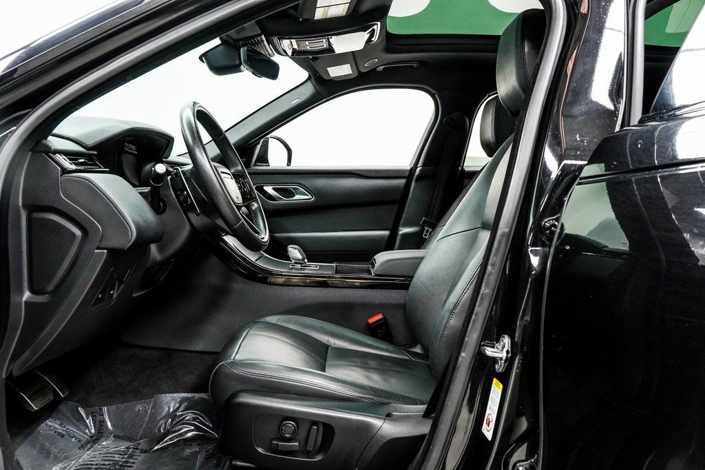 2025 Land Rover Range Rover Velar Dynamic SE