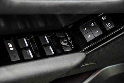 2025 Land Rover Range Rover Velar Dynamic SE