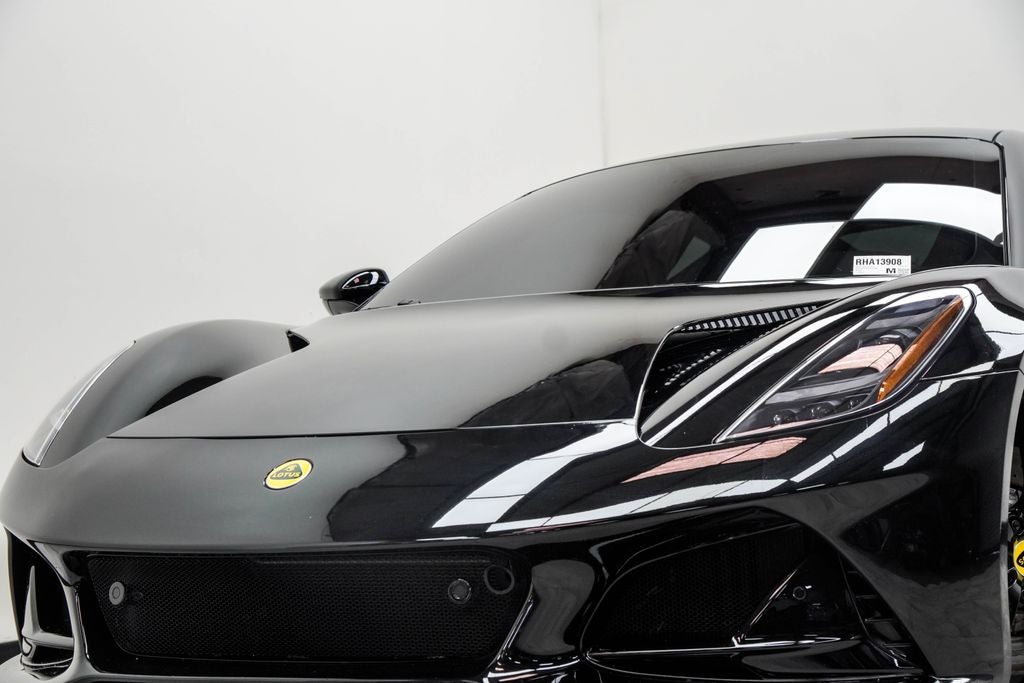 2024 Lotus Emira V6