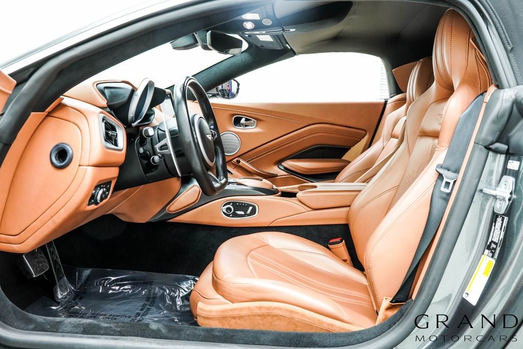 2021 Aston Martin Vantage Base