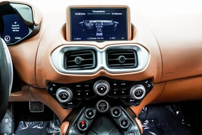 2021 Aston Martin Vantage Base