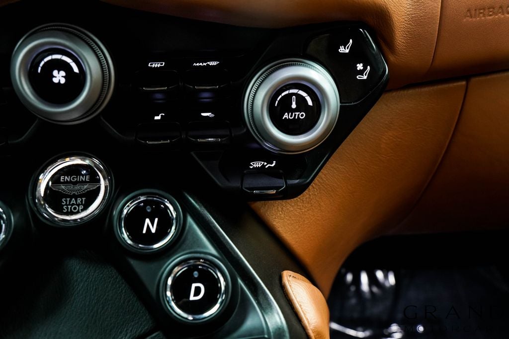 2021 Aston Martin Vantage Base