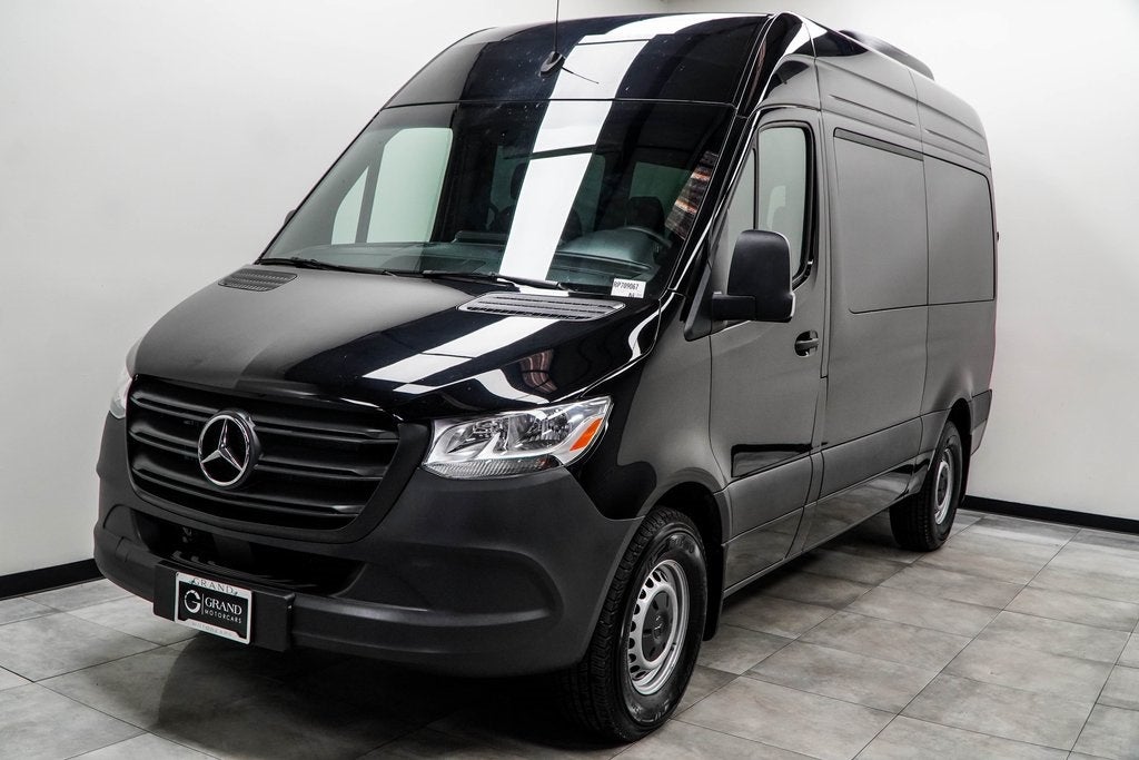 2024 Mercedes-Benz Sprinter 2500 Passenger 144 WB