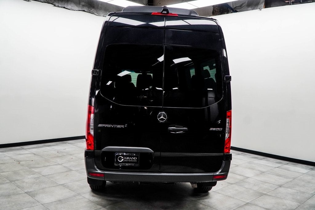 2024 Mercedes-Benz Sprinter 2500 Passenger 144 WB