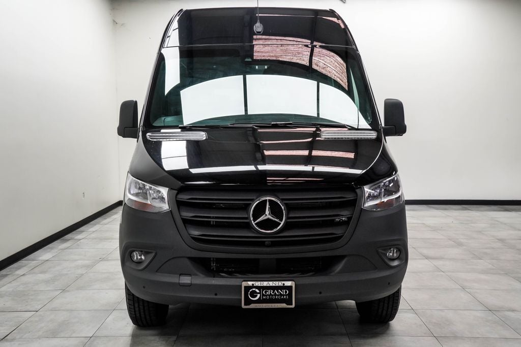 2023 Mercedes-Benz Sprinter 2500 Passenger 170 WB High Roof