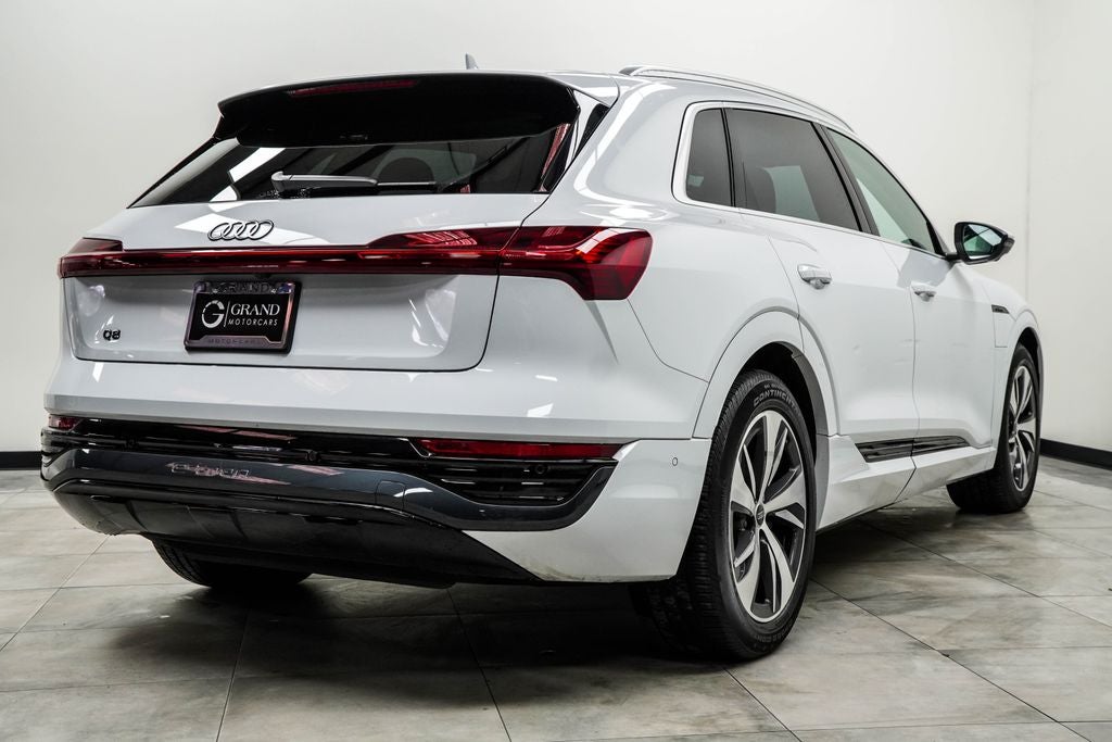 2024 Audi Q8 e-tron Premium Plus quattro