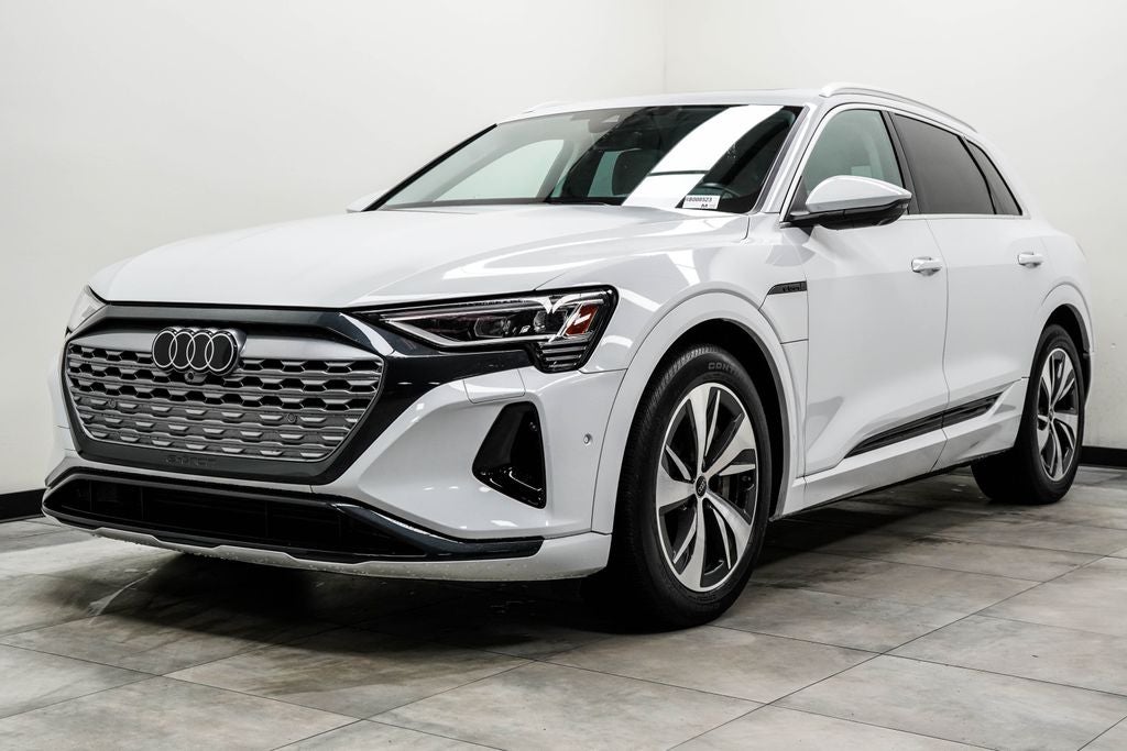 2024 Audi Q8 e-tron Premium Plus quattro