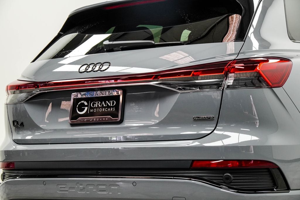 2024 Audi Q4 e-tron Prestige quattro