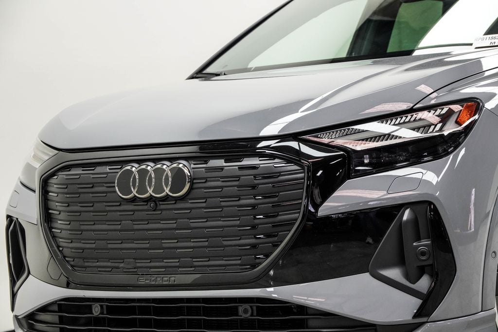2024 Audi Q4 e-tron Prestige quattro