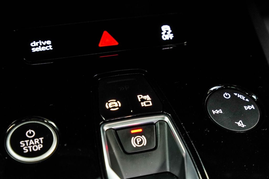 2024 Audi Q4 e-tron Prestige quattro