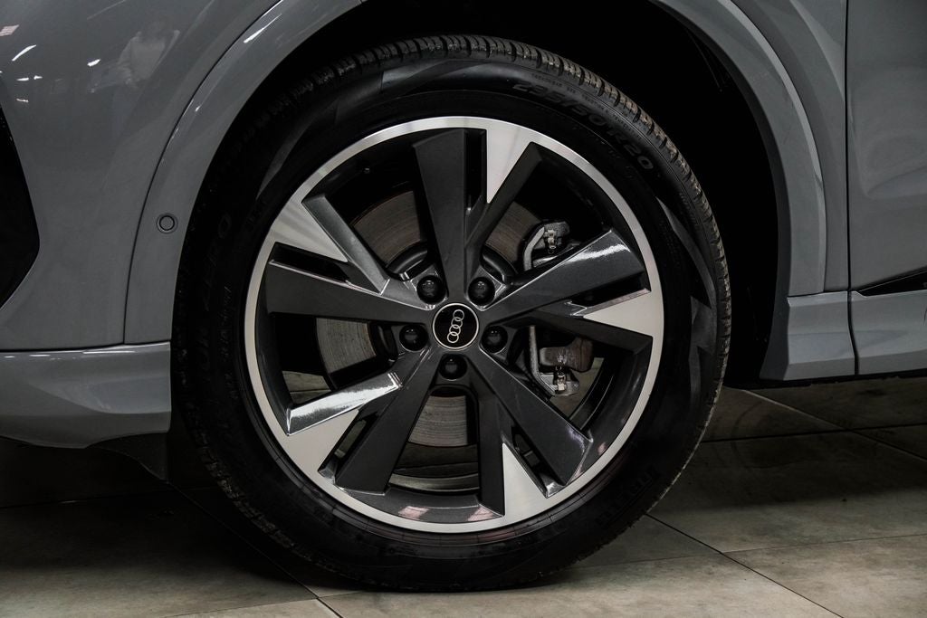 2024 Audi Q4 e-tron Prestige quattro