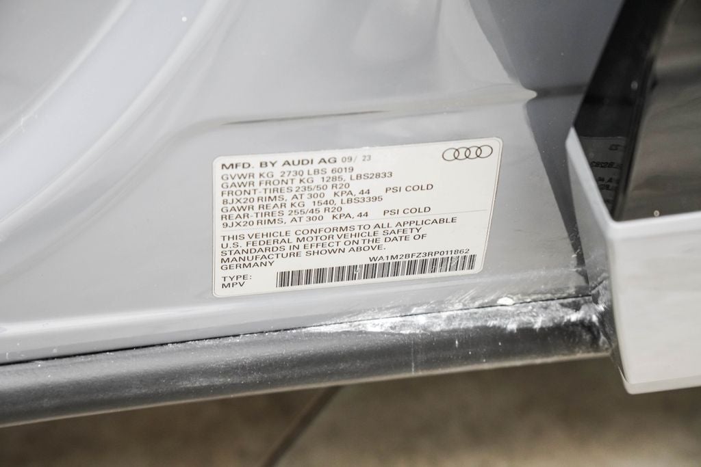 2024 Audi Q4 e-tron Prestige quattro