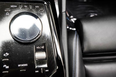 2026 BMW 5 Series 550e xDrive