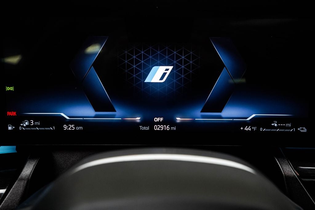 2026 BMW 5 Series 550e xDrive