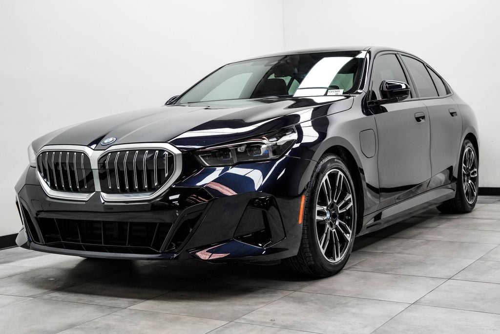 2026 BMW 5 Series 550e xDrive