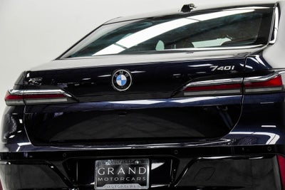 2025 BMW 7 Series 740i xDrive