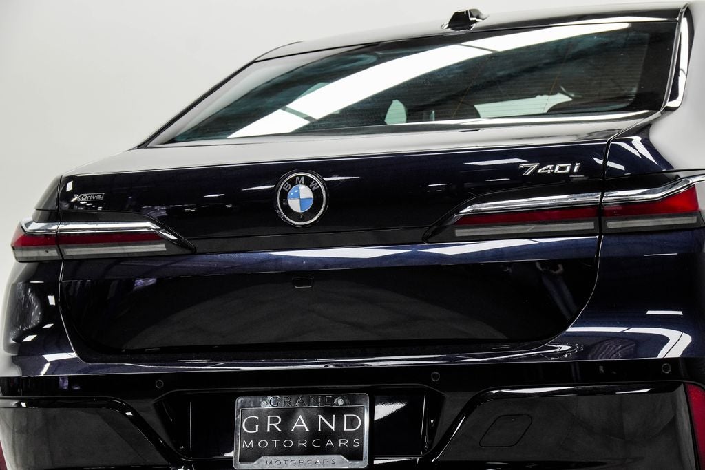 2025 BMW 7 Series 740i xDrive