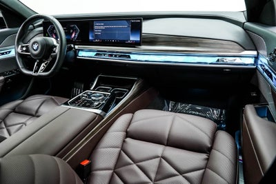 2025 BMW 7 Series 740i xDrive