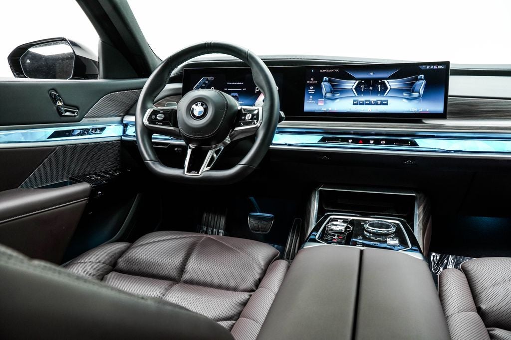 2025 BMW 7 Series 740i xDrive