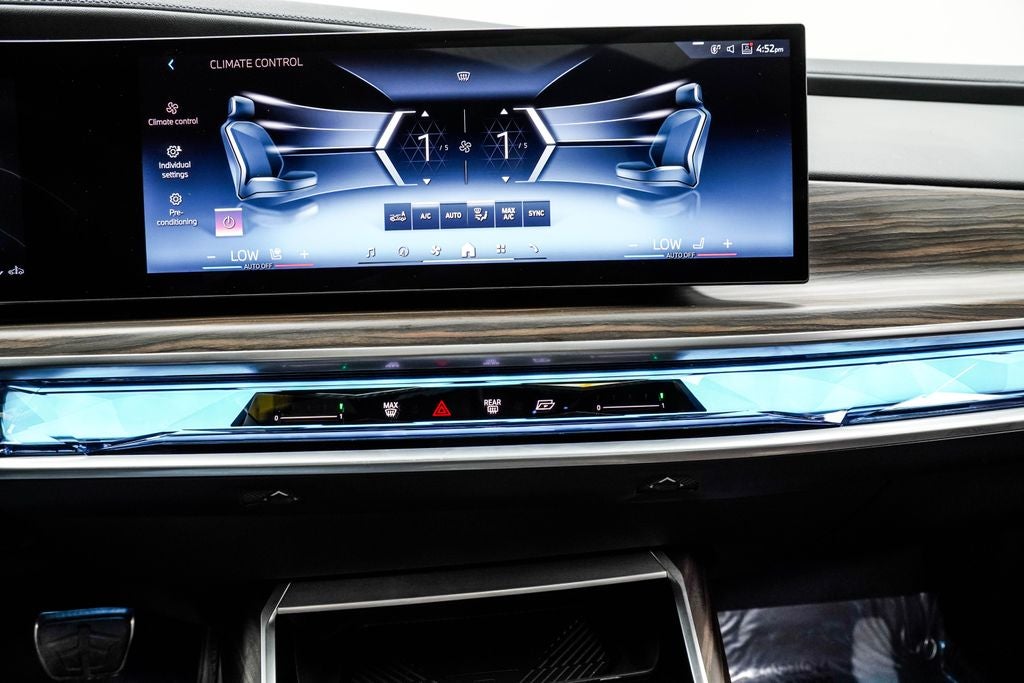 2025 BMW 7 Series 740i xDrive