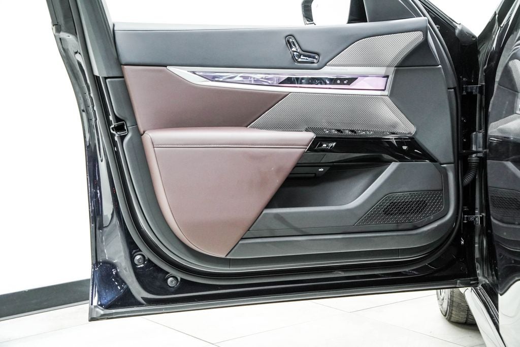 2025 BMW 7 Series 740i xDrive