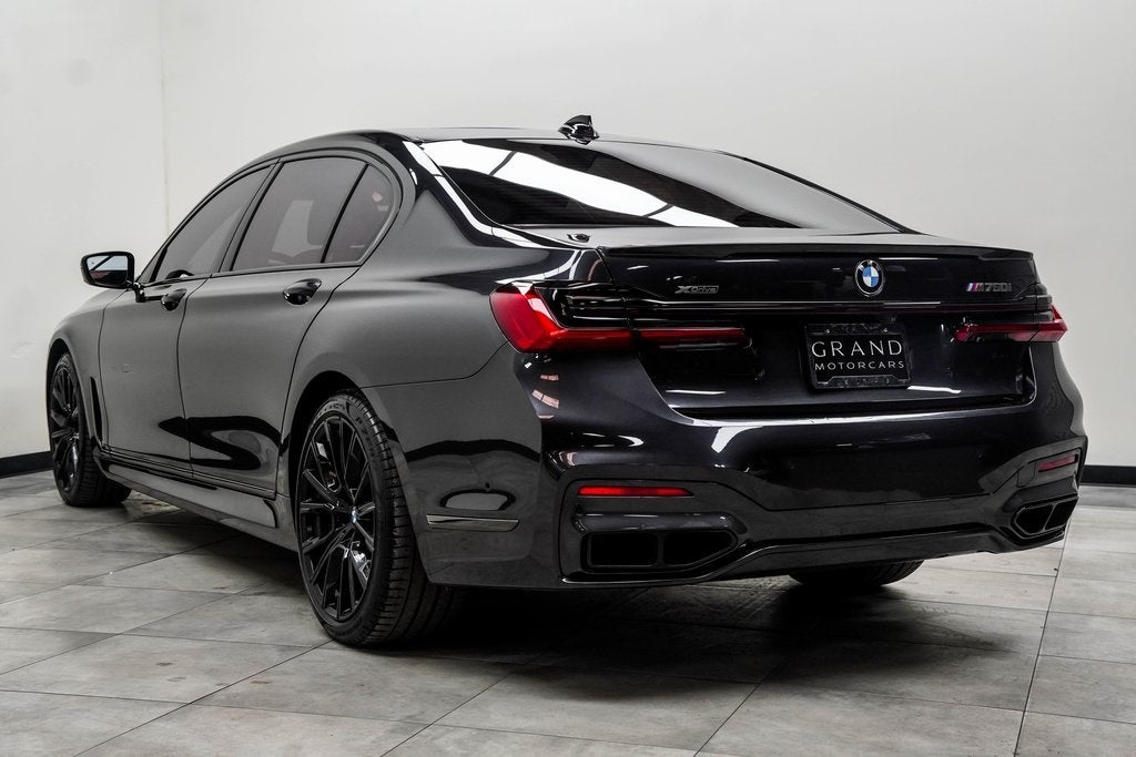 2022 BMW 7 Series M760i